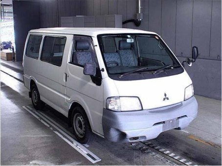 Mitsubishi Delica Van