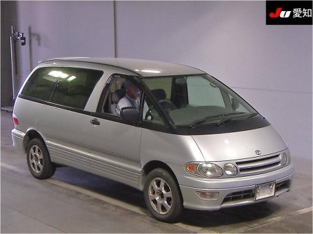 Toyota Estima Lucida