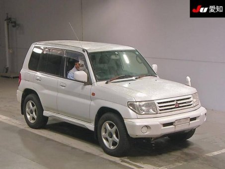 Mitsubishi Pajero Io