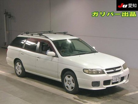 Nissan Avenir