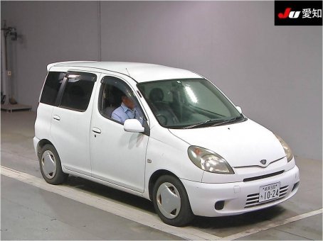 Toyota Funcargo