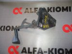 Замок капота