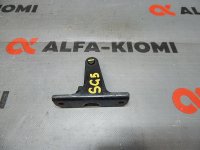 Петля замка капота
