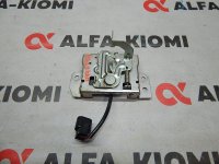 Замок капота